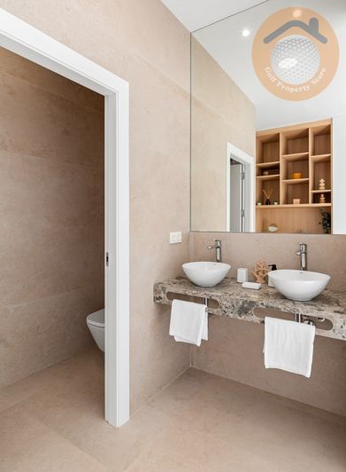 Image No.20-3 Bed Villa for sale