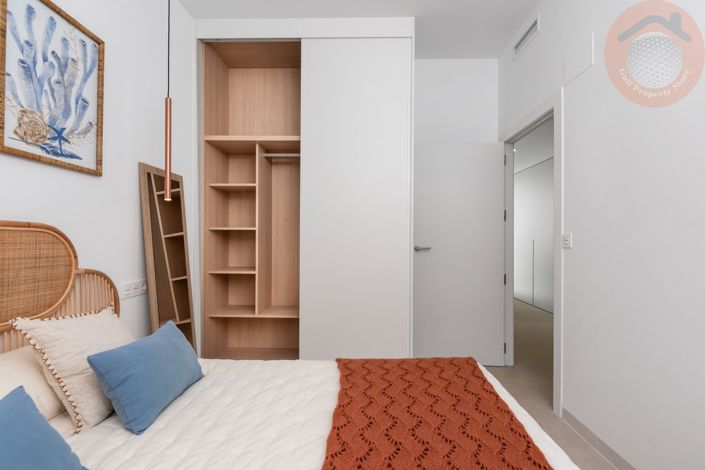 Image No.24-3 Bed Villa for sale