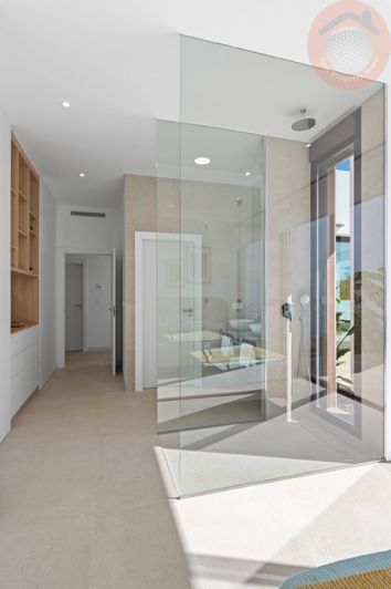 Image No.25-3 Bed Villa for sale