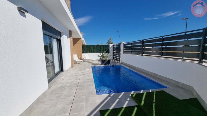 Image No.17-2 Bed Villa for sale