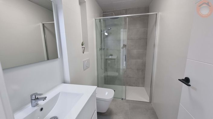 Image No.9-2 Bed Villa for sale