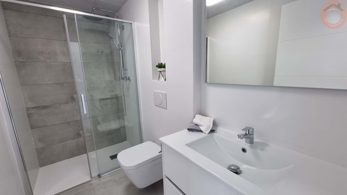 Image No.10-2 Bed Villa for sale