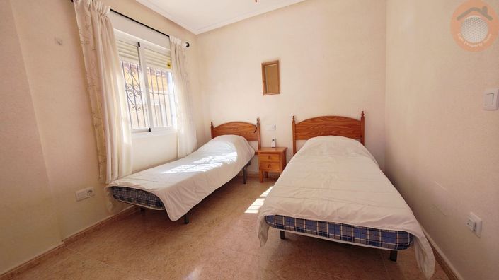 Image No.16-3 Bed Townhouse for sale