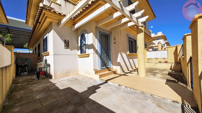 Image No.29-3 Bed Townhouse for sale