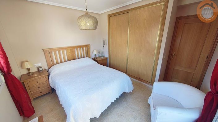 Image No.15-3 Bed Townhouse for sale