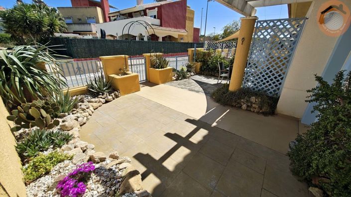 Image No.21-3 Bed Townhouse for sale