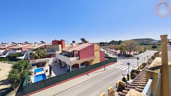 Image No.30-3 Bed Townhouse for sale