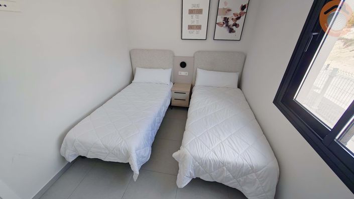 Image No.16-2 Bed Townhouse for sale