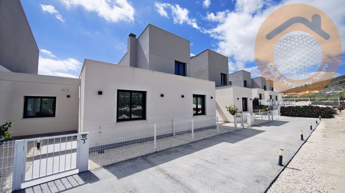 Image No.23-2 Bed Townhouse for sale