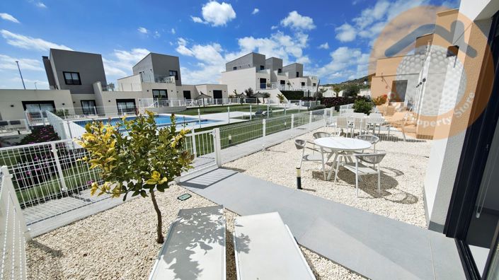 Image No.26-2 Bed Townhouse for sale