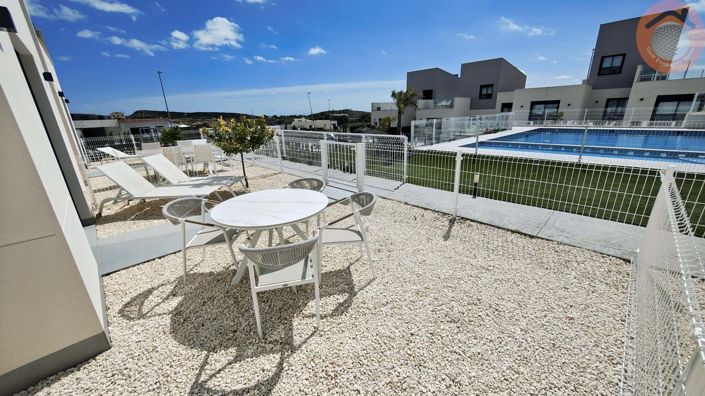 Image No.27-2 Bed Townhouse for sale