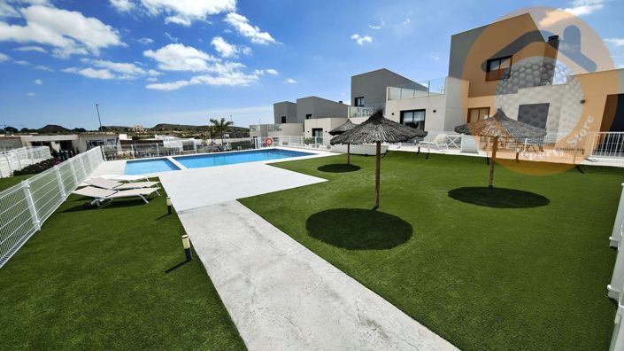 Image No.31-2 Bed Townhouse for sale