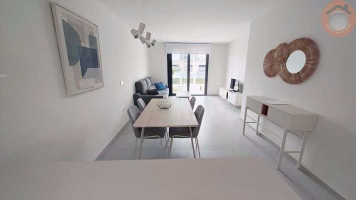 Image No.8-2 Bed Townhouse for sale