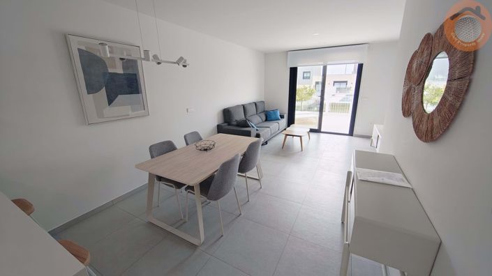 Image No.9-2 Bed Townhouse for sale