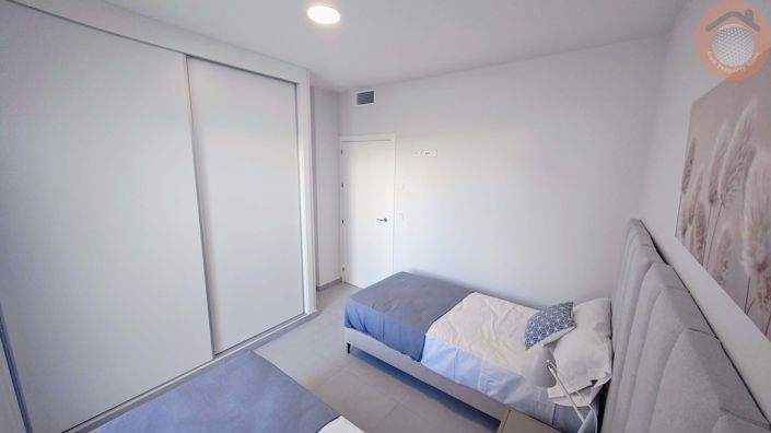 Image No.11-3 Bed Townhouse for sale