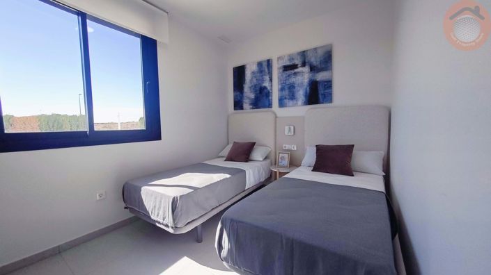 Image No.13-3 Bed Townhouse for sale