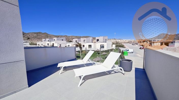 Image No.21-3 Bed Townhouse for sale