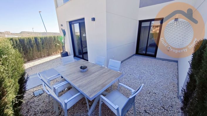 Image No.24-3 Bed Townhouse for sale