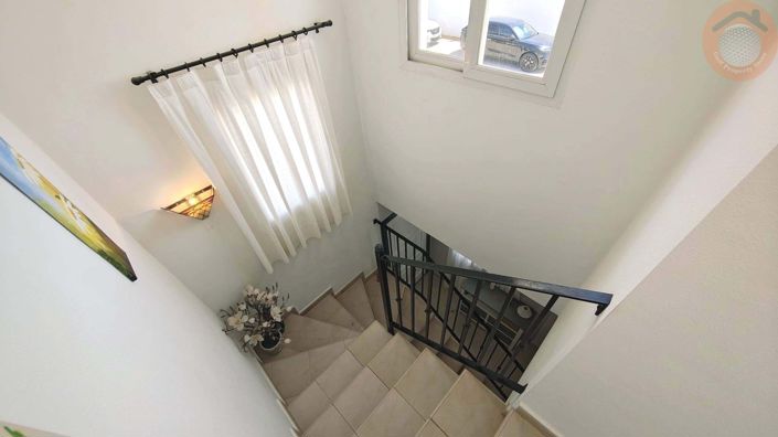 Image No.20-2 Bed Townhouse for sale