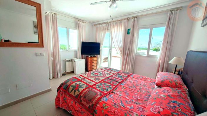 Image No.22-2 Bed Townhouse for sale