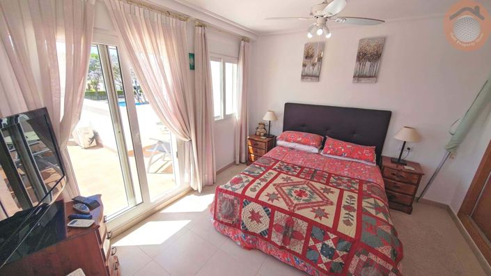 Image No.23-2 Bed Townhouse for sale
