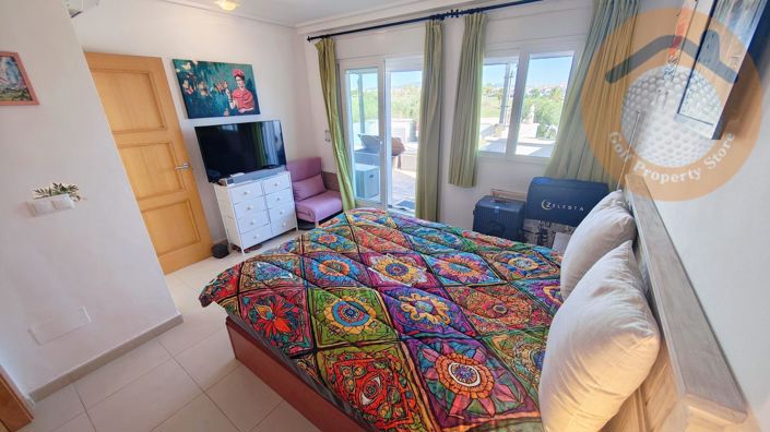 Image No.14-2 Bed Townhouse for sale