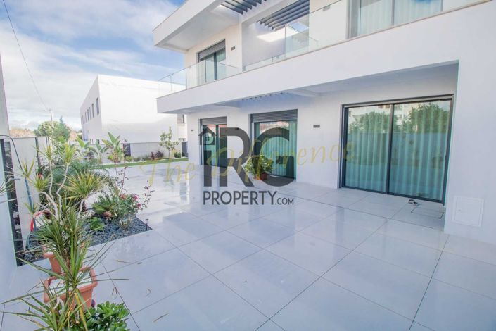 Image No.6-4 Bed Villa for sale