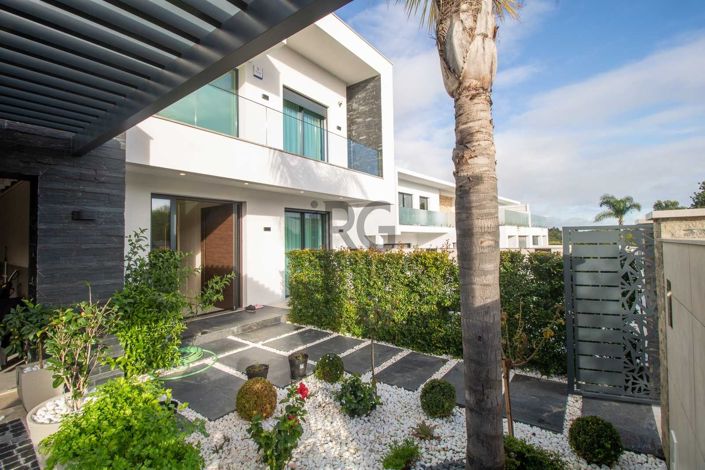 Image No.6-4 Bed Villa for sale