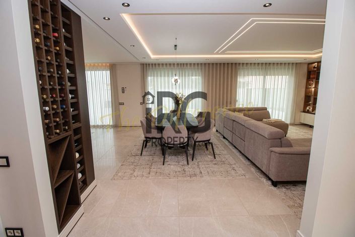 Image No.7-4 Bed Villa for sale
