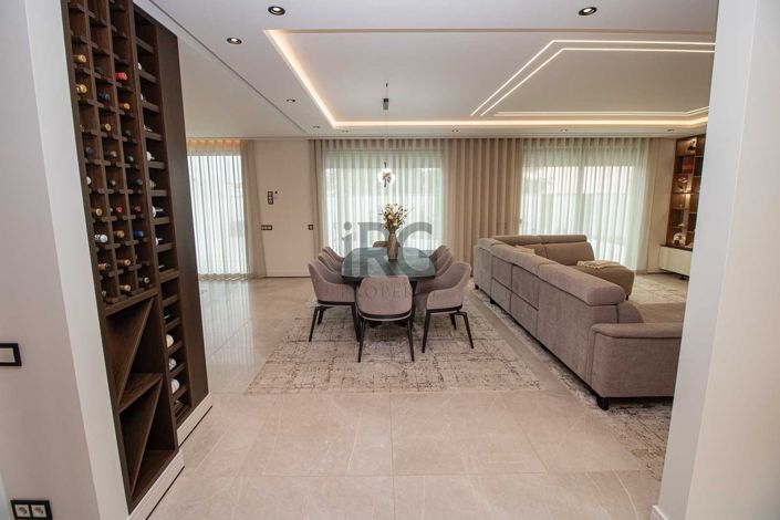Image No.7-4 Bed Villa for sale
