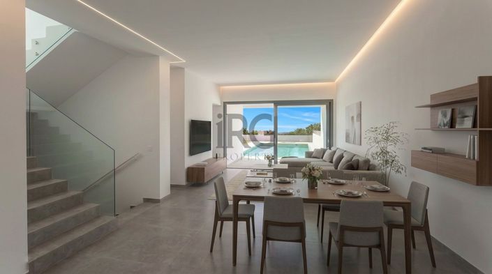 Image No.4-3 Bed Townhouse for sale