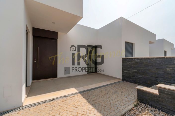 Image No.35-3 Bed Townhouse for sale