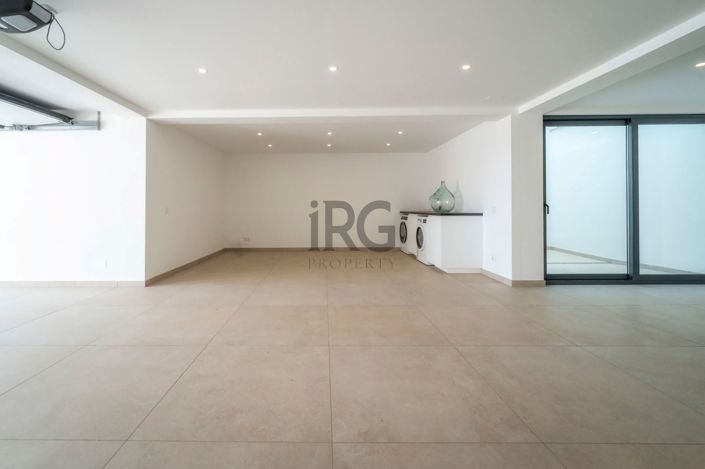 Image No.46-3 Bed Townhouse for sale