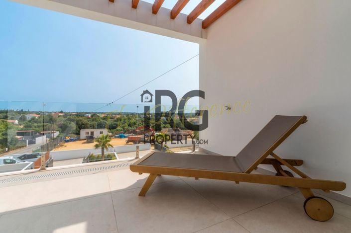 Image No.48-3 Bed Townhouse for sale
