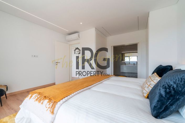 Image No.56-3 Bed Townhouse for sale