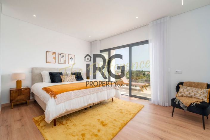 Image No.60-3 Bed Townhouse for sale