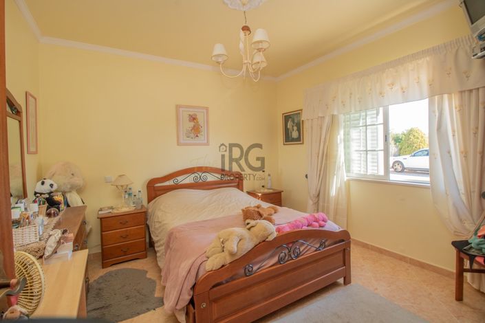 Image No.12-5 Bed Villa for sale