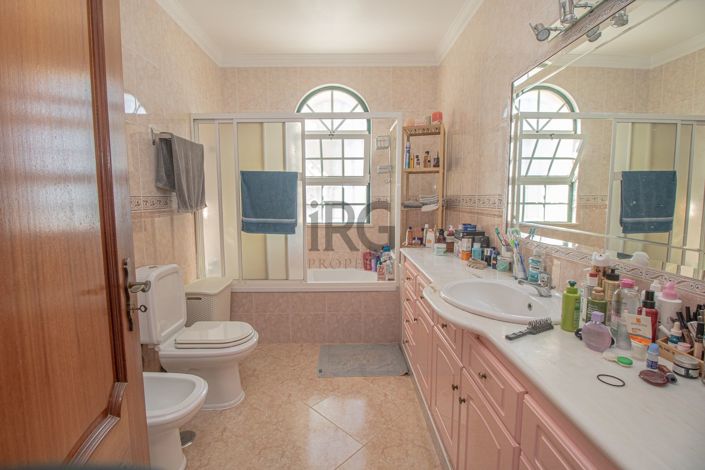 Image No.17-5 Bed Villa for sale