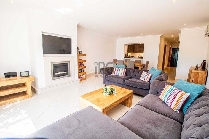 Image No.3-4 Bed Townhouse for sale