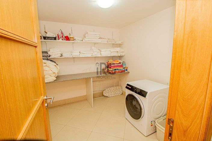 Image No.27-4 Bed Townhouse for sale