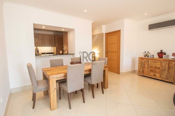 Image No.10-4 Bed Townhouse for sale