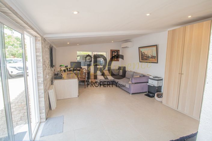 Image No.25-4 Bed Villa for sale