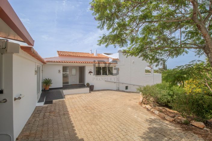 Image No.4-Villa de 4 chambres à vendre à Santa Bárbara de Nexe