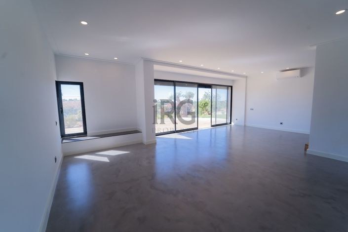 Image No.11-5 Bed Villa for sale