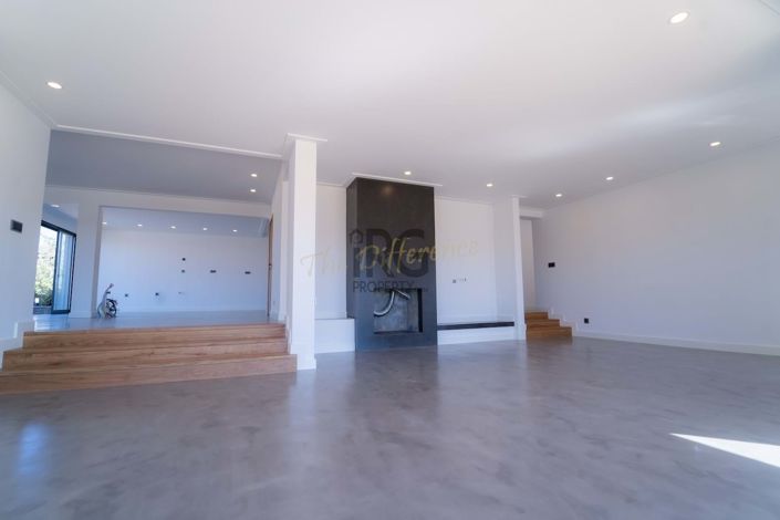 Image No.12-5 Bed Villa for sale