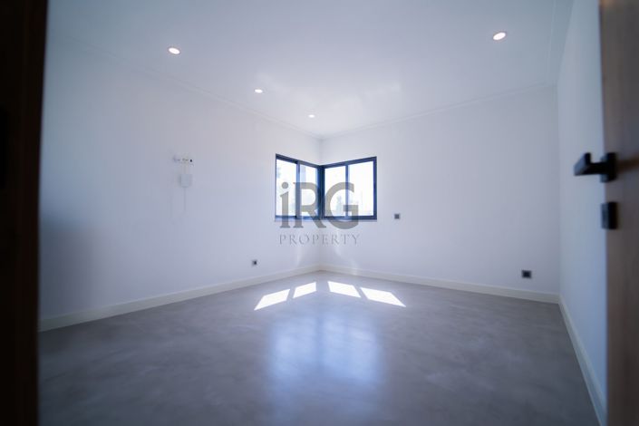 Image No.16-5 Bed Villa for sale