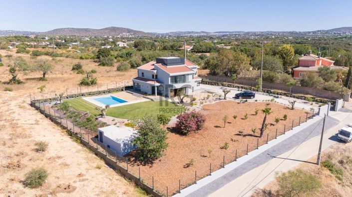 Image No.2-5 Bed Villa for sale