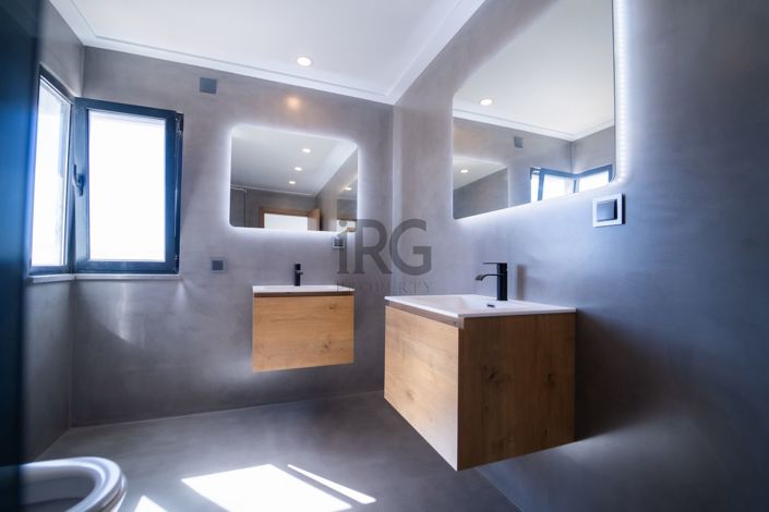 Image No.21-5 Bed Villa for sale