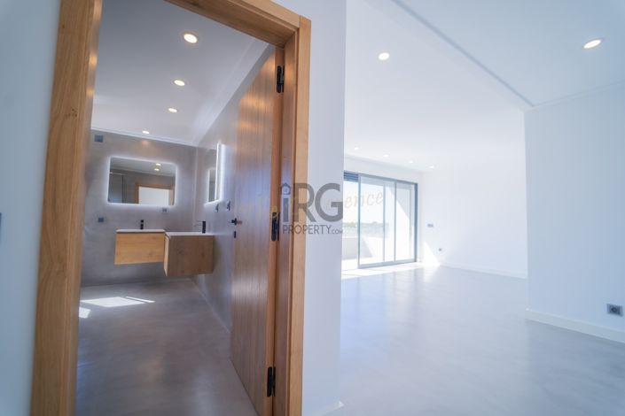 Image No.27-5 Bed Villa for sale