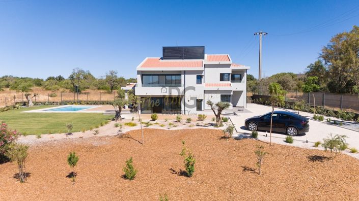 Image No.3-5 Bed Villa for sale